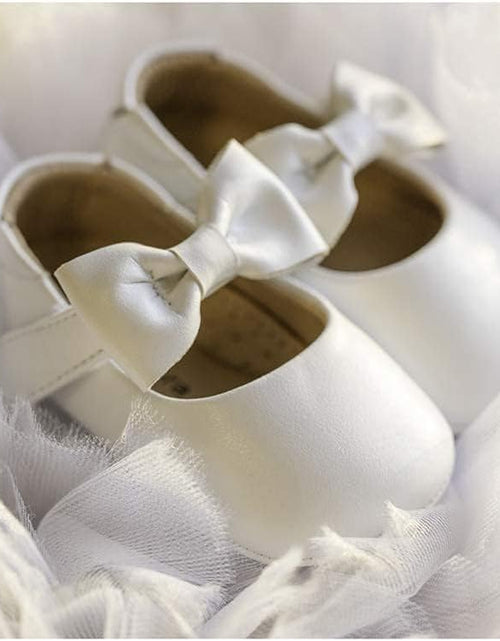 Load image into Gallery viewer, Soft Sole Leather Baby Shoes - Infant Baby Walking Shoes Moccasinss Rubber Sole Crib Shoes
